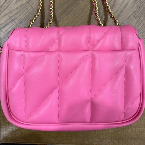 Coach Pillow Madison Shoulder Bag 18 with Quilting - Picture 2 of 8